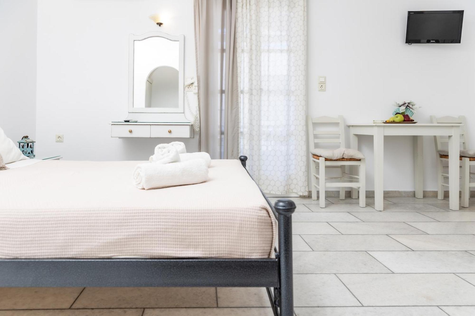 Depis Studios & Apartments Naxos City Extérieur photo